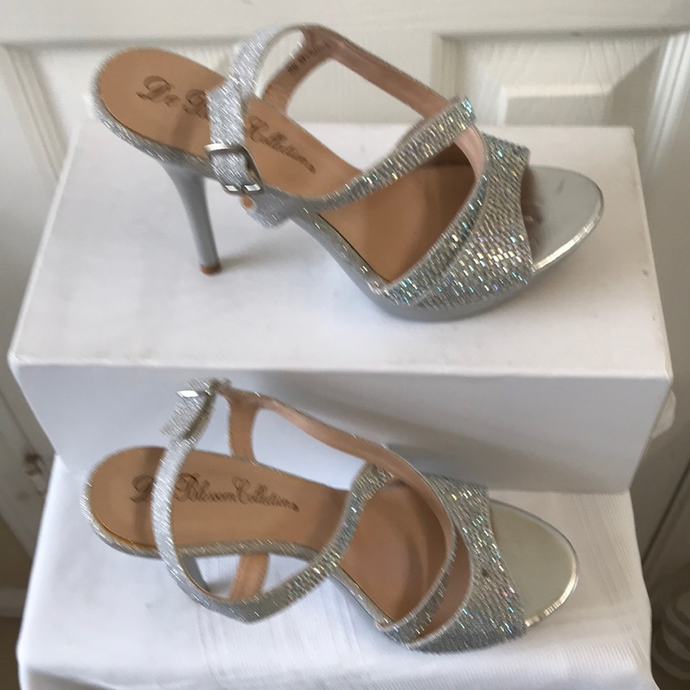 De Blossom Collection crystals platform heels